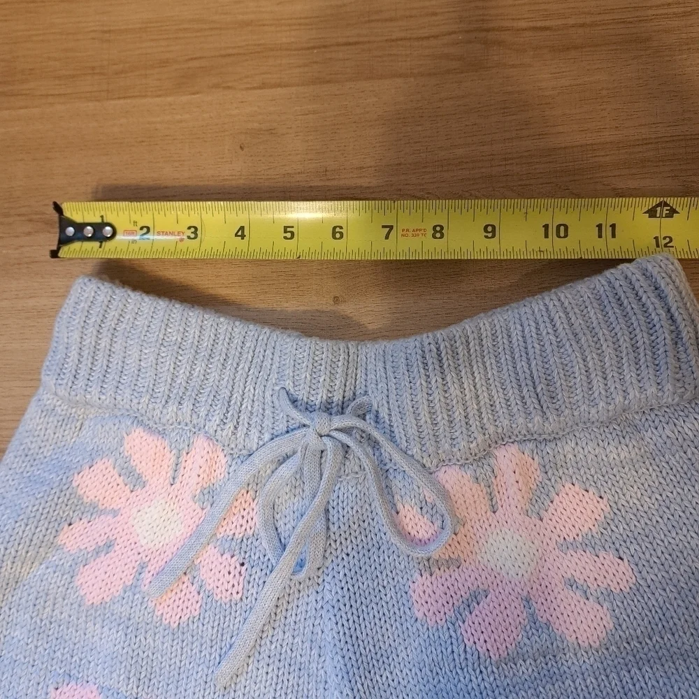 Ghanda Blue & Pink Knit Shorts Size Small